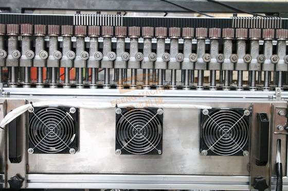 เครื่องเป่าขวดพลาสติกยืดขวด PET Servo Motor 8 ช่องสำหรับน้ำดื่ม