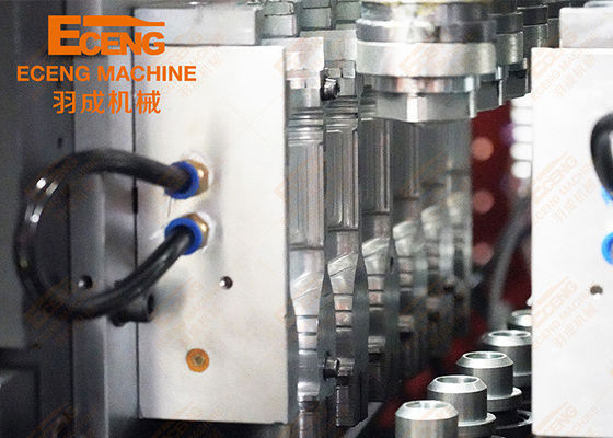 4 เครื่องเป่ากระป๋องกระป๋องกระเป๋าสัตว์เลี้ยงแบบกระชับเต็มอัตโนมัติ 380V 50HZ 3.3*1.6*1.9m