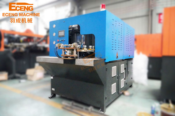 2 เครื่องเป่าขวดเคมีในช่องว่าง 2200BPH Output การให้อาหารด้วยมือ