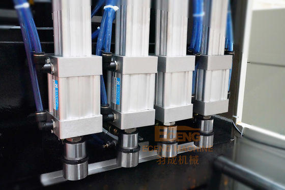 CE ISO Semi Auto PET กระป๋องกระชับเครื่องเป่า 300KG YC-2L-4 2600-2800BPH
