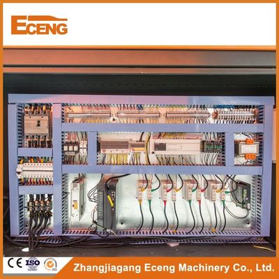 เครื่องเป่าขวดน้ำแร่ Eceng